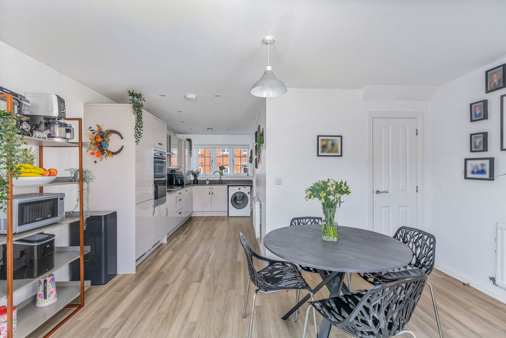 Henge Close Adderbury